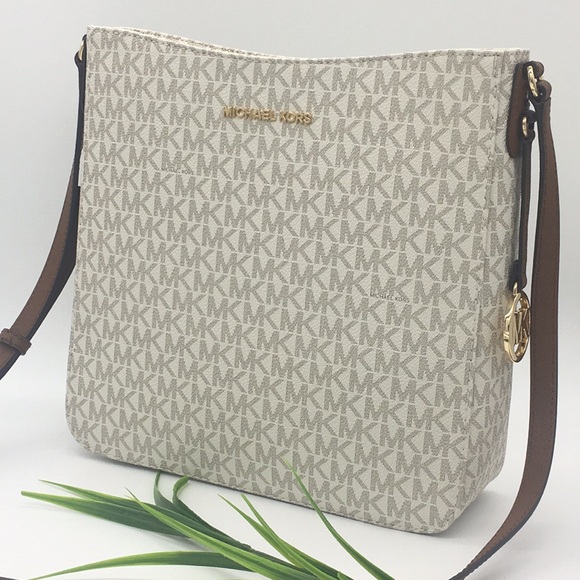Michael Kors Handbags - Michael Kors LG MESSENGER Crossbody VANILLA